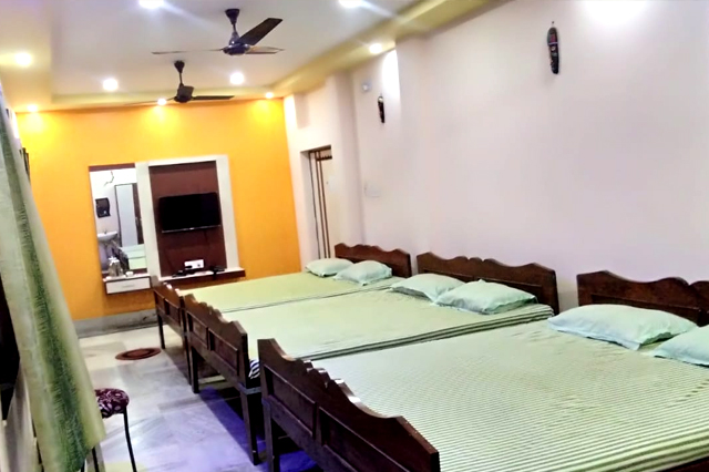 AC Triple Bedroom
